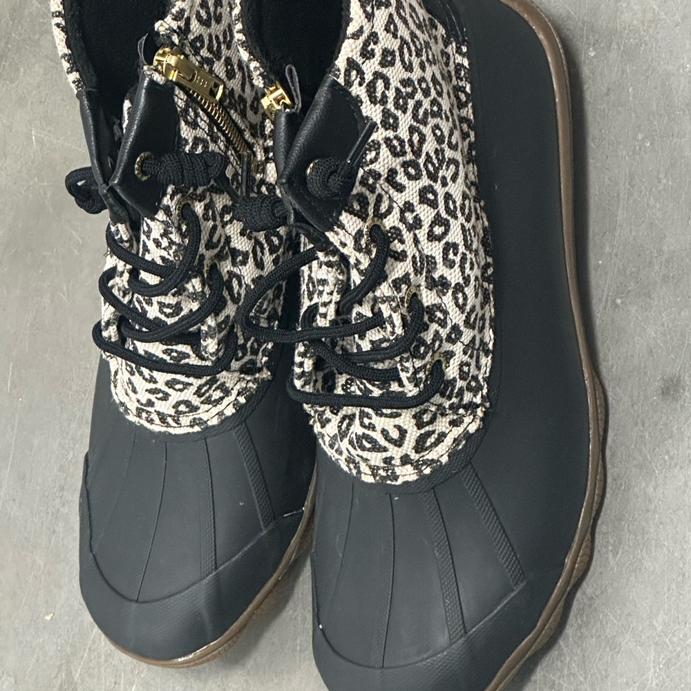 Sperry Women's Leopard-Print Lace-Up Duck Boot in Black and Beige - Picture 4 of 7